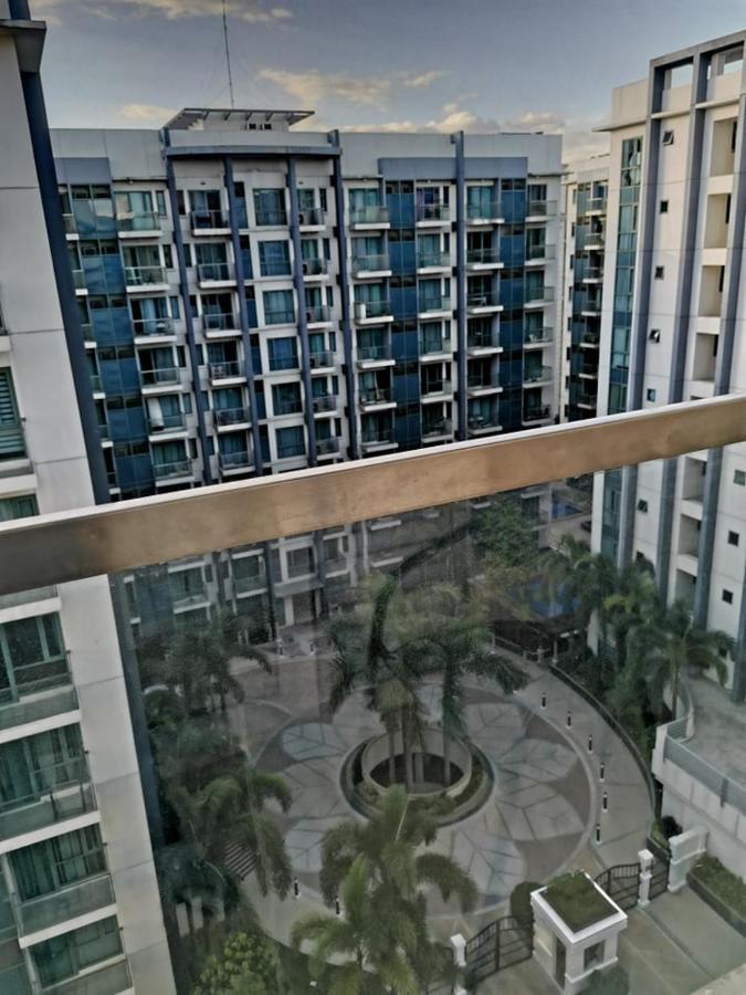 Palm Tree Villas Pasay Luaran gambar